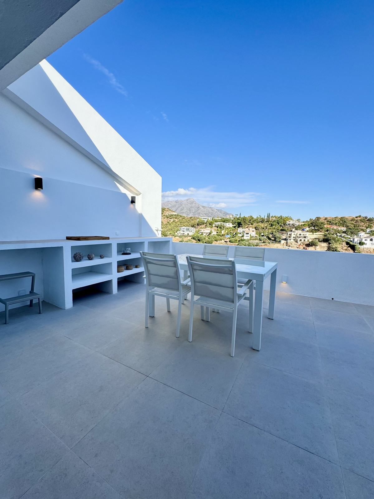 3 Bed Apartment for sale in La Quinta Costa Del Sol, Málaga, Spain