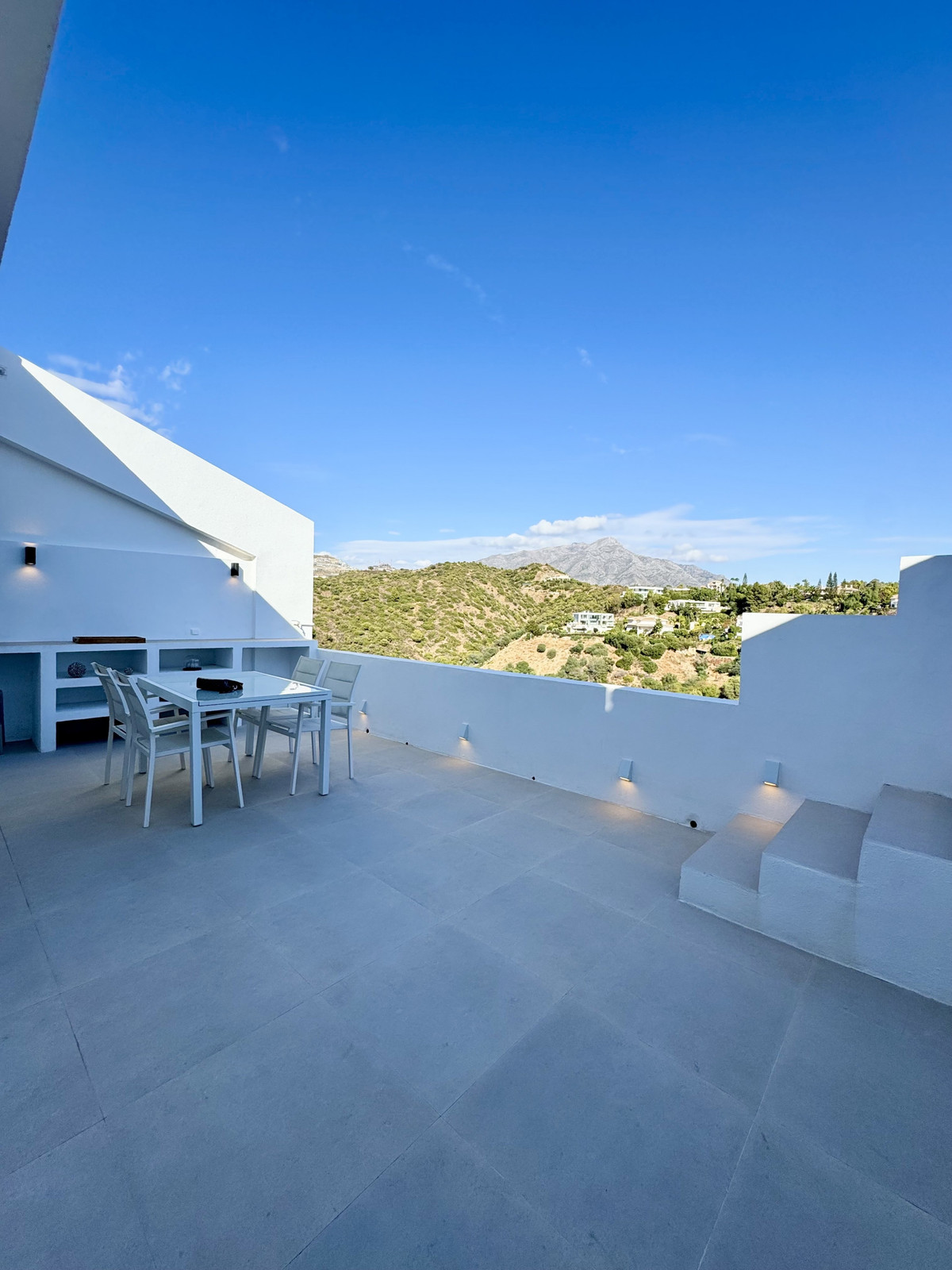 3 Bed Apartment for sale in La Quinta Costa Del Sol, Málaga, Spain
