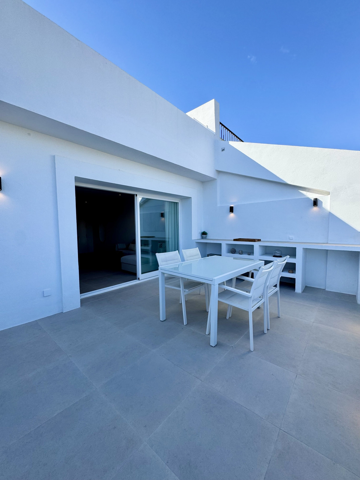3 Bed Apartment for sale in La Quinta Costa Del Sol, Málaga, Spain