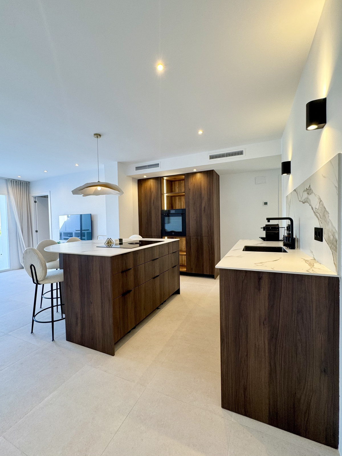 3 Bed Apartment for sale in La Quinta Costa Del Sol, Málaga, Spain