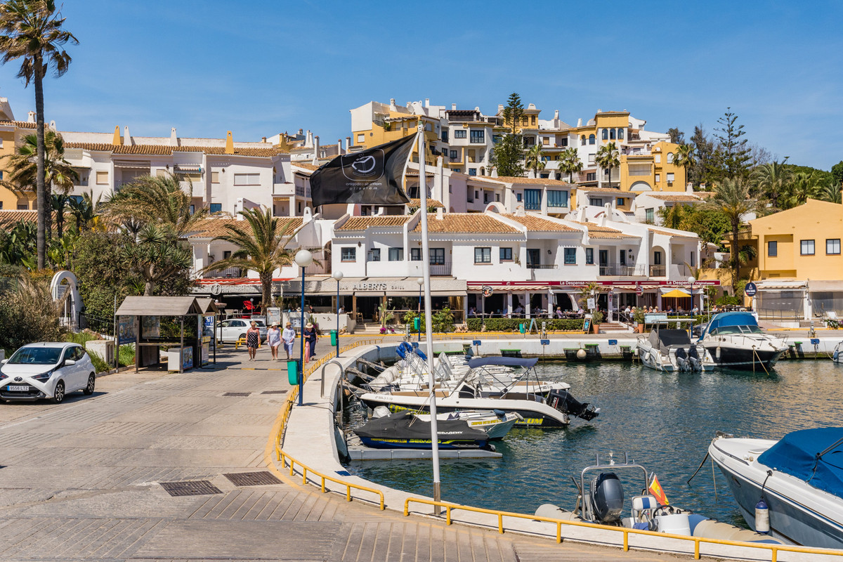 2 Bed Apartment for sale in Puerto De Cabopino Costa Del Sol, Málaga, Spain