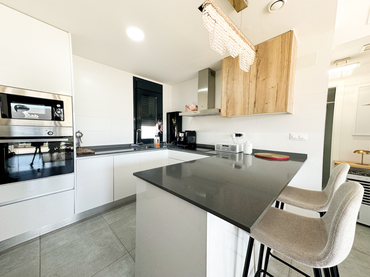 Se vende Apartamento en Planta Última de 2 dormitorios en Costa Blanca, Alicante, España