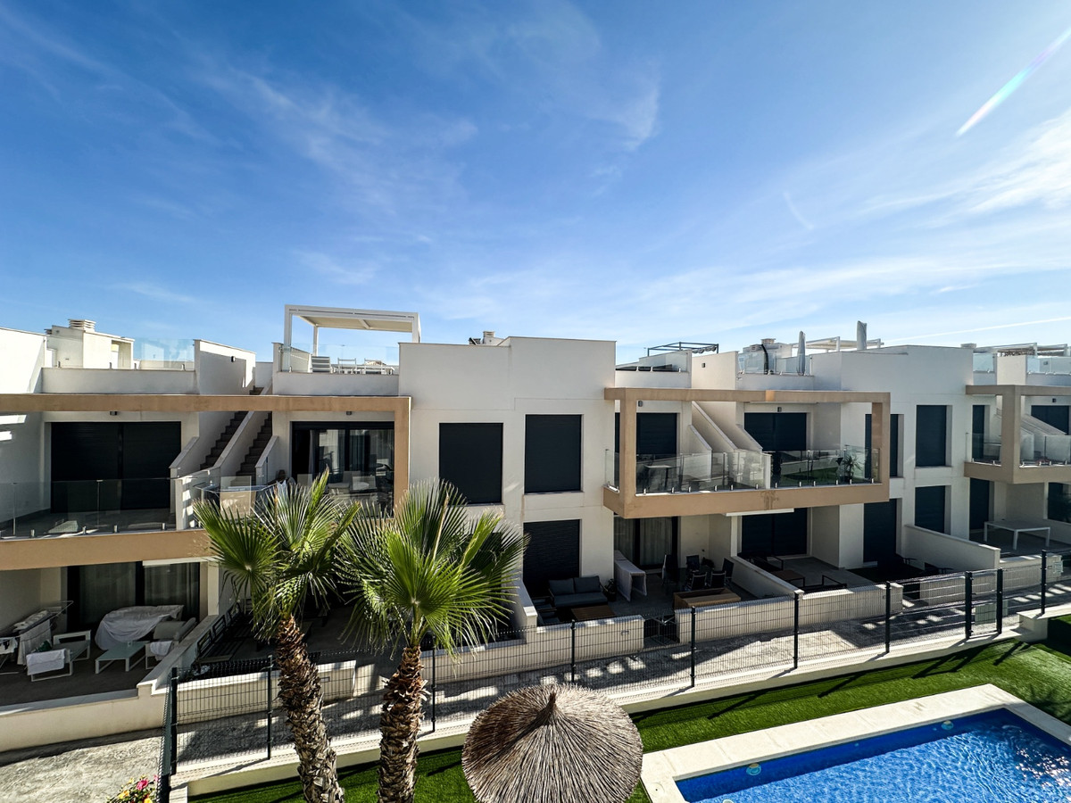 Se vende Apartamento en Planta Última de 2 dormitorios en Costa Blanca, Alicante, España