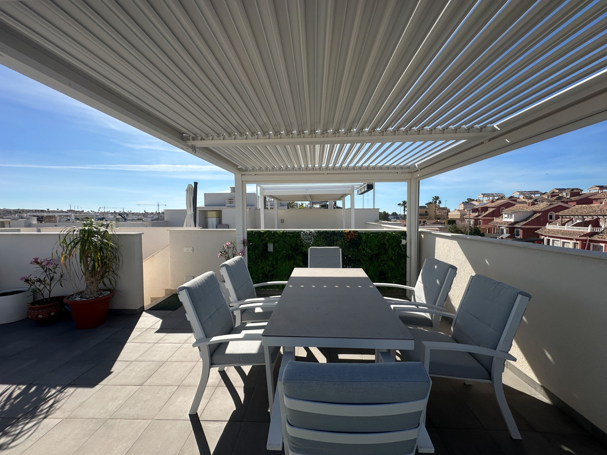 Se vende Apartamento en Planta Última de 2 dormitorios en Costa Blanca, Alicante, España