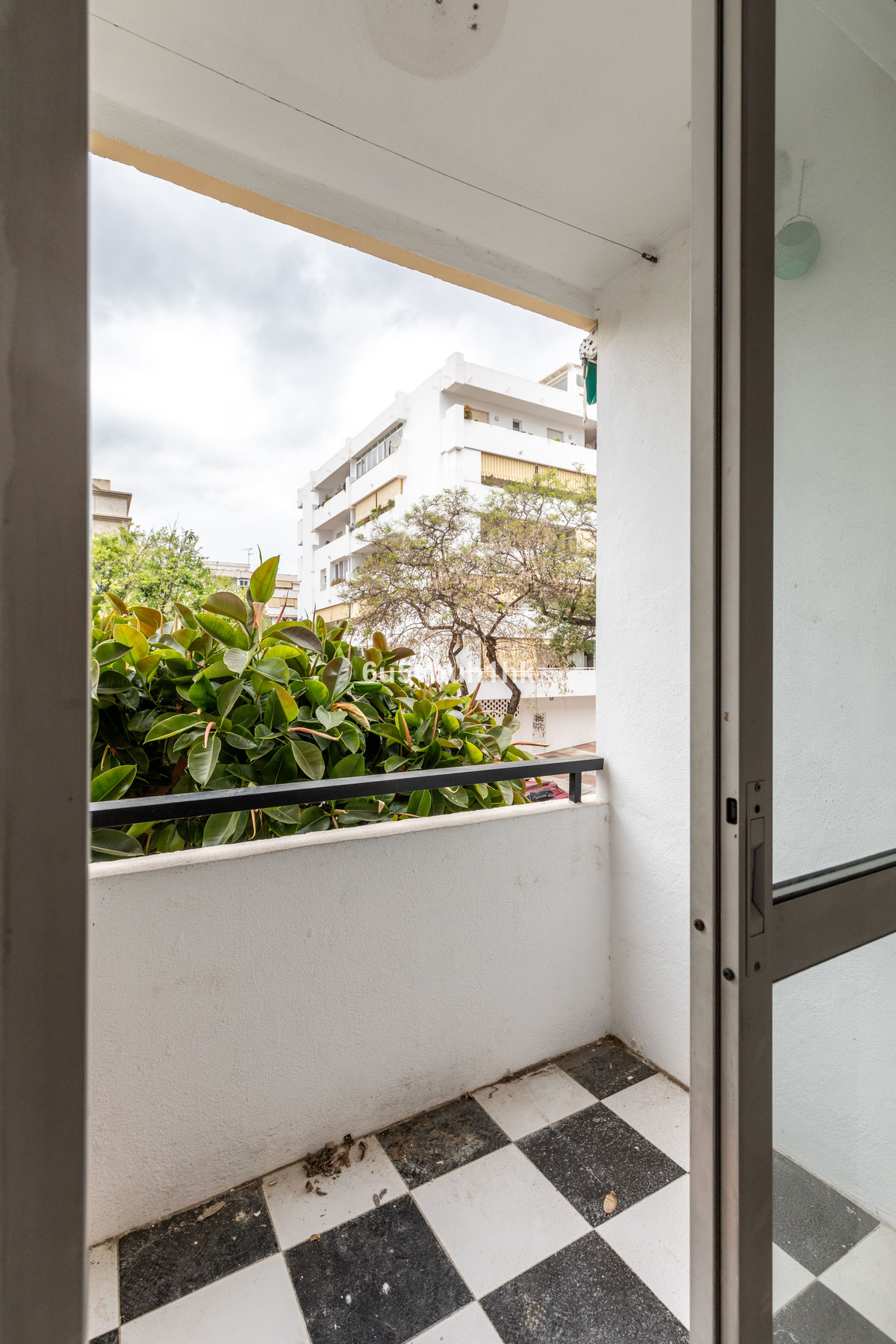 3 Bed Apartment for sale in Marbella Costa Del Sol, Málaga, Spain