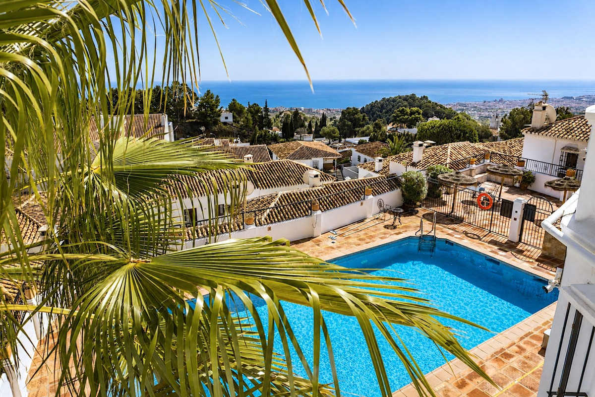 2 Bed Apartment for sale in Mijas Costa Del Sol, Málaga, Spain