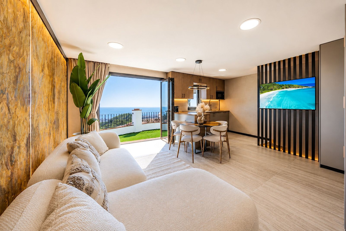 2 Bed Apartment for sale in Mijas Costa Del Sol, Málaga, Spain