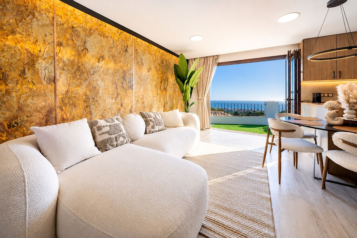 2 Bed Apartment for sale in Mijas Costa Del Sol, Málaga, Spain