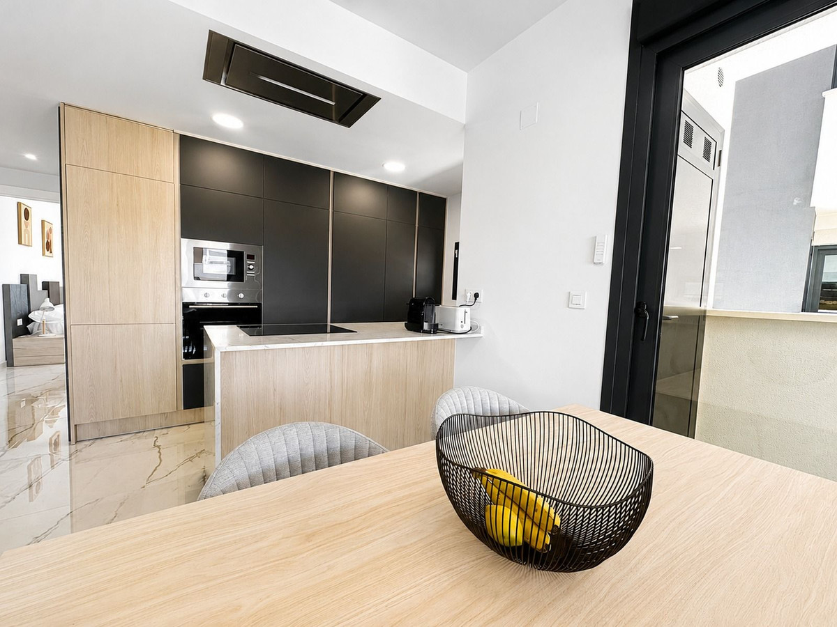 Se vende Apartamento Planta Media de 2 dormitorios en Costa Blanca, Alicante, España
