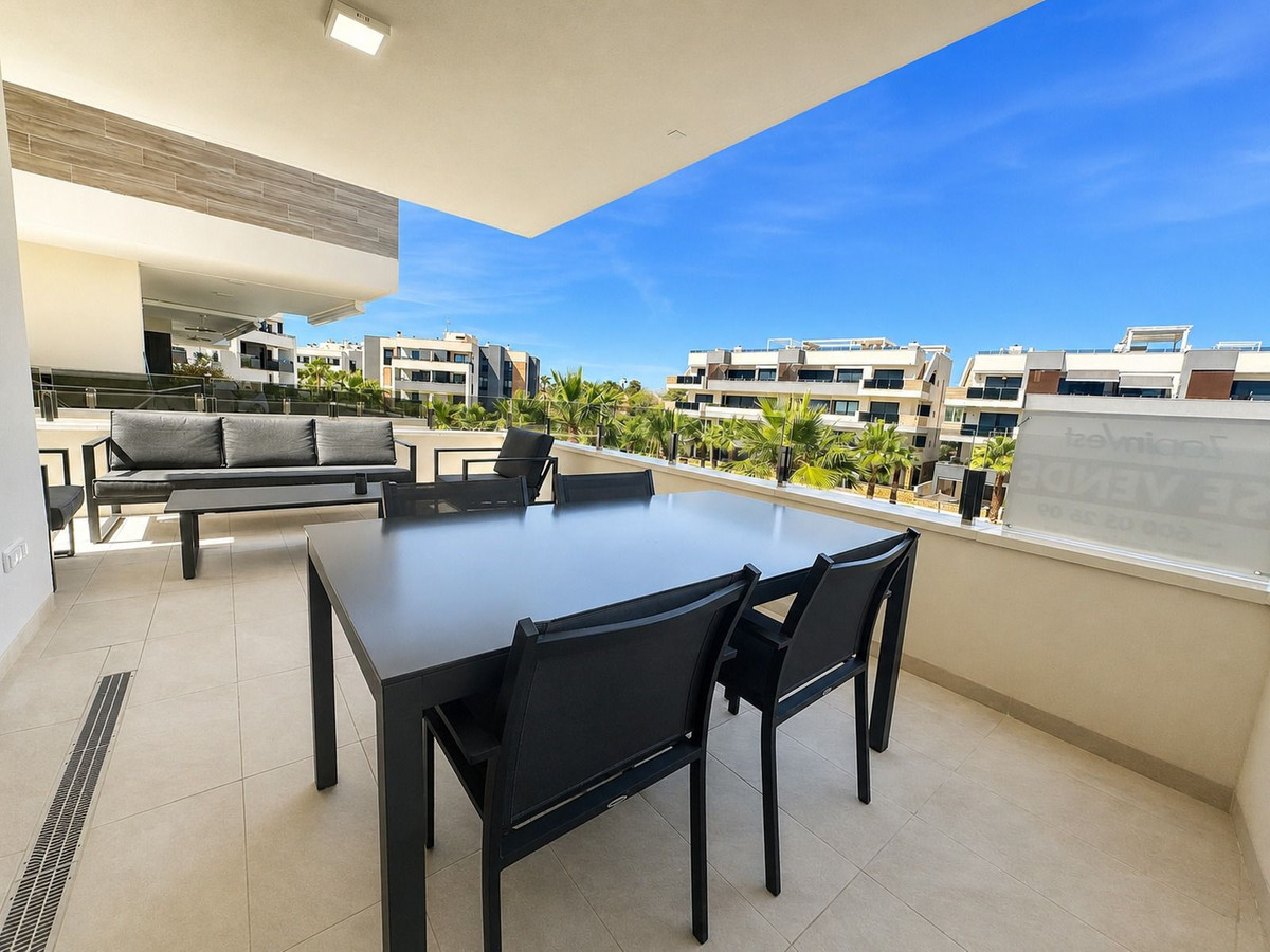 Se vende Apartamento Planta Media de 2 dormitorios en Costa Blanca, Alicante, España