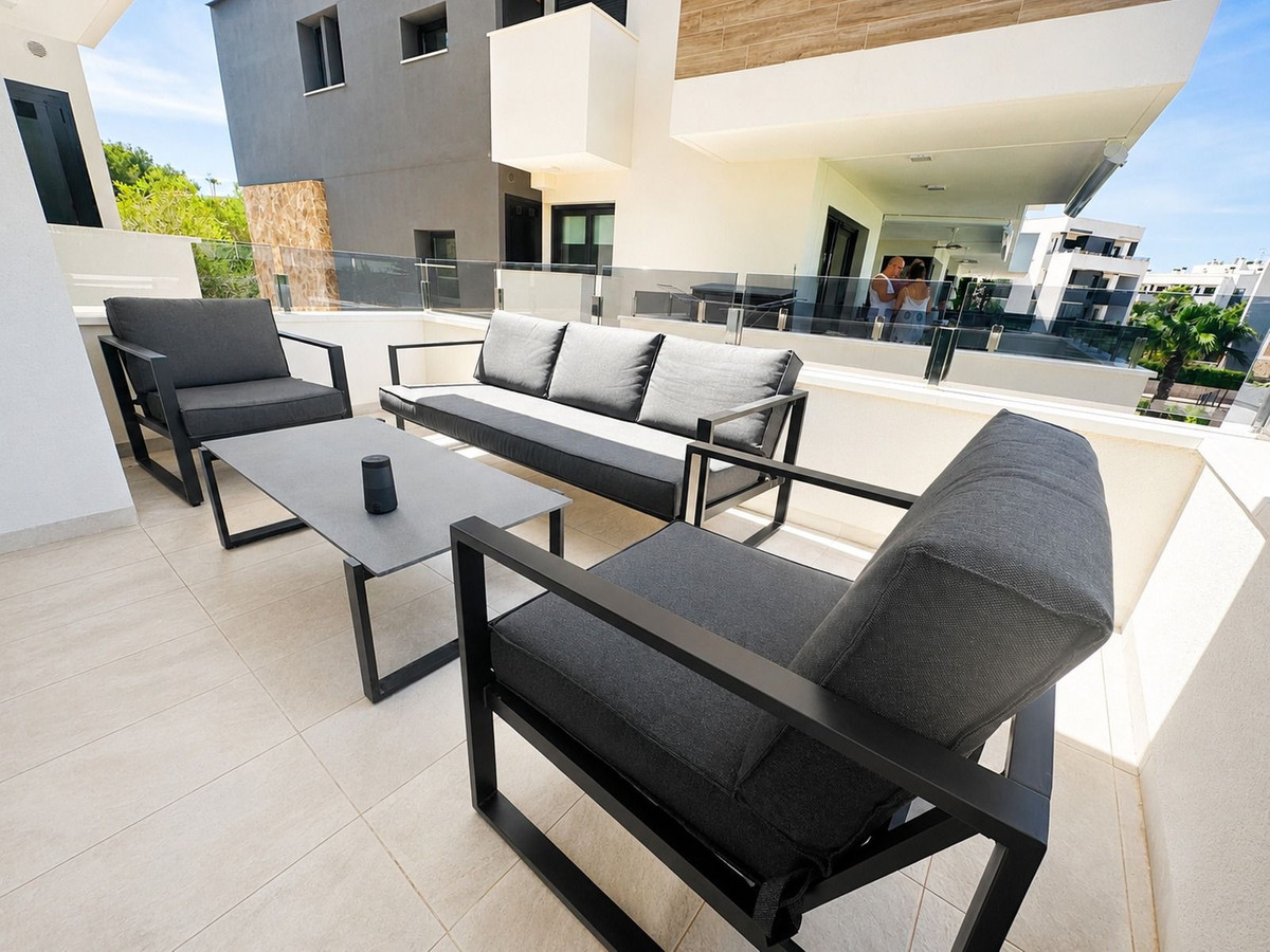 Se vende Apartamento Planta Media de 2 dormitorios en Costa Blanca, Alicante, España