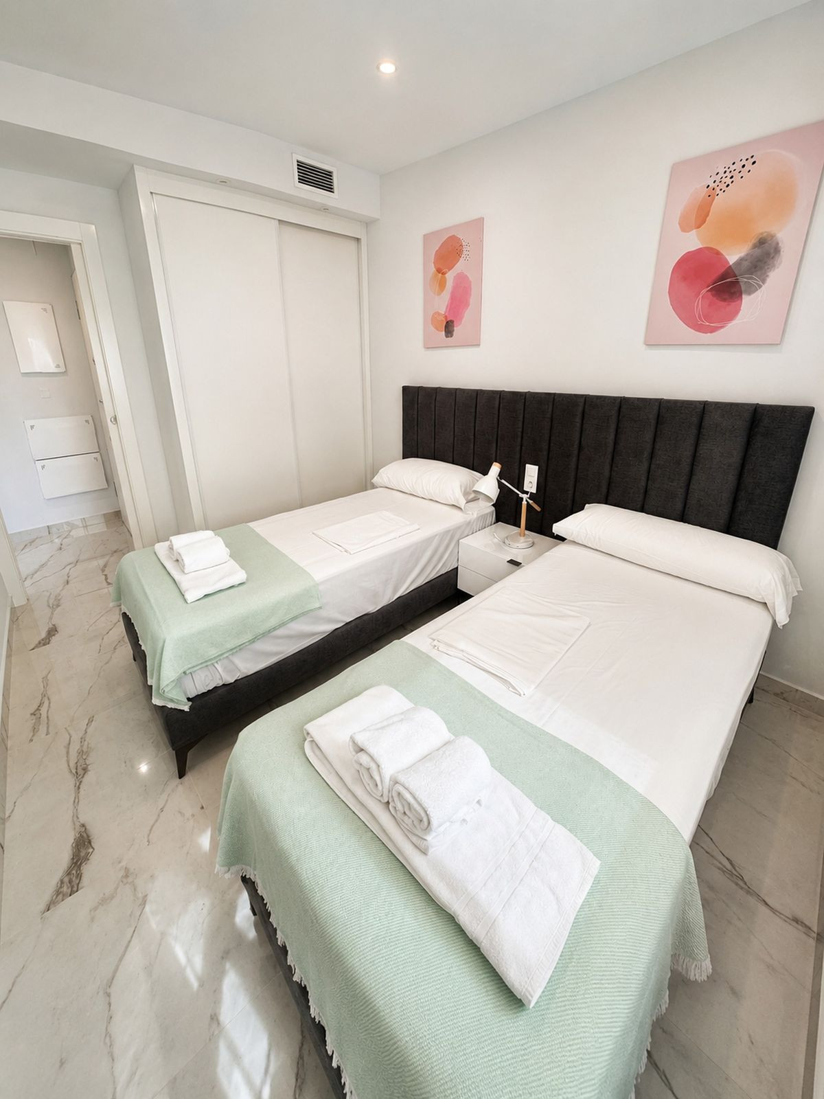 Se vende Apartamento Planta Media de 2 dormitorios en Costa Blanca, Alicante, España