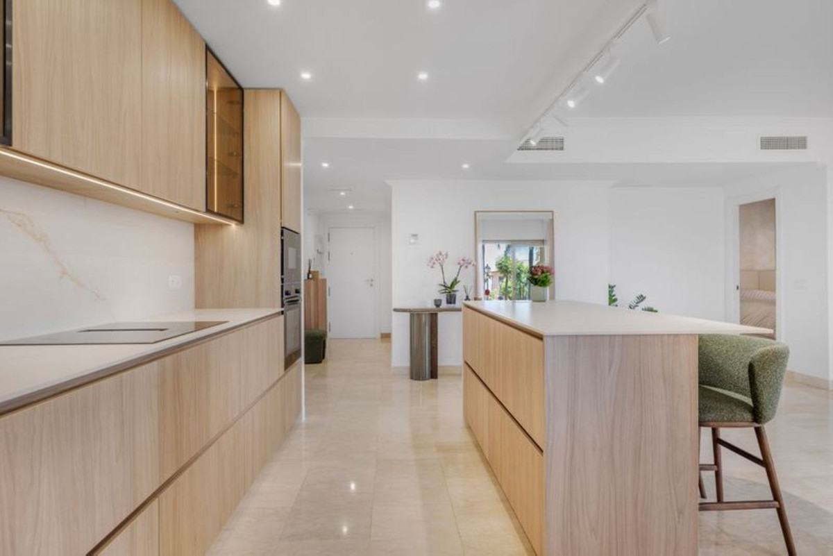 Se vende Apartamento Planta Baja de 3 dormitorios en Costa Del Sol, Málaga, España