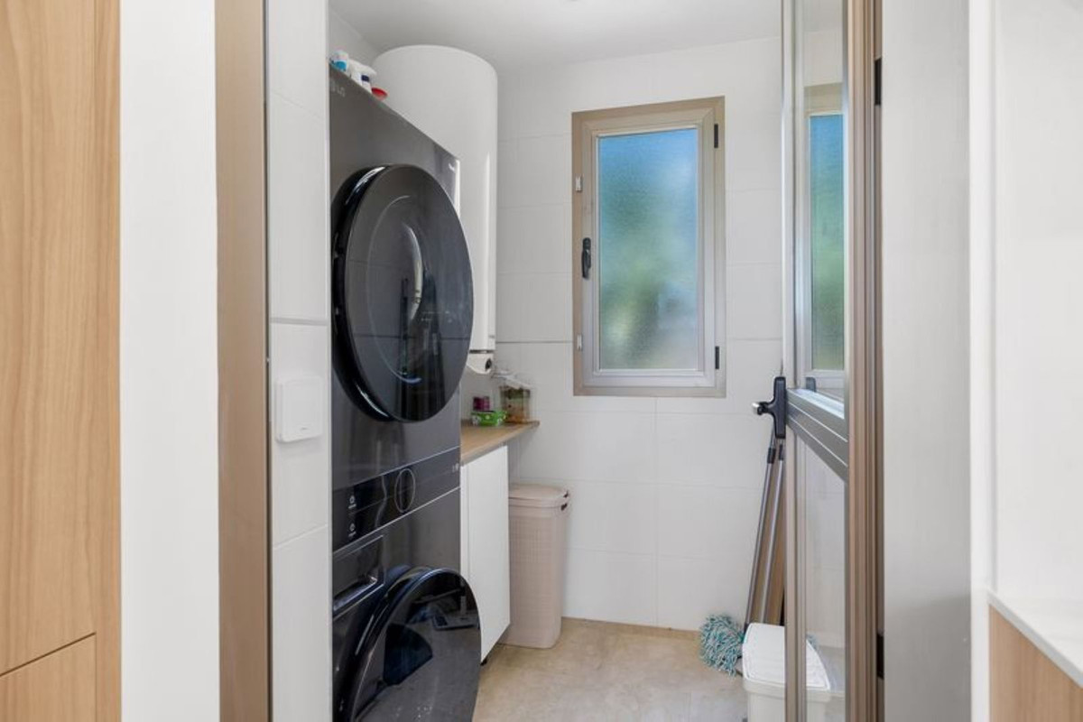 Se vende Apartamento Planta Baja de 3 dormitorios en Costa Del Sol, Málaga, España
