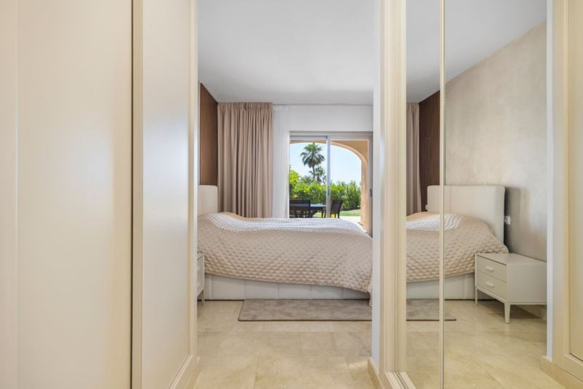 Se vende Apartamento Planta Baja de 3 dormitorios en Costa Del Sol, Málaga, España