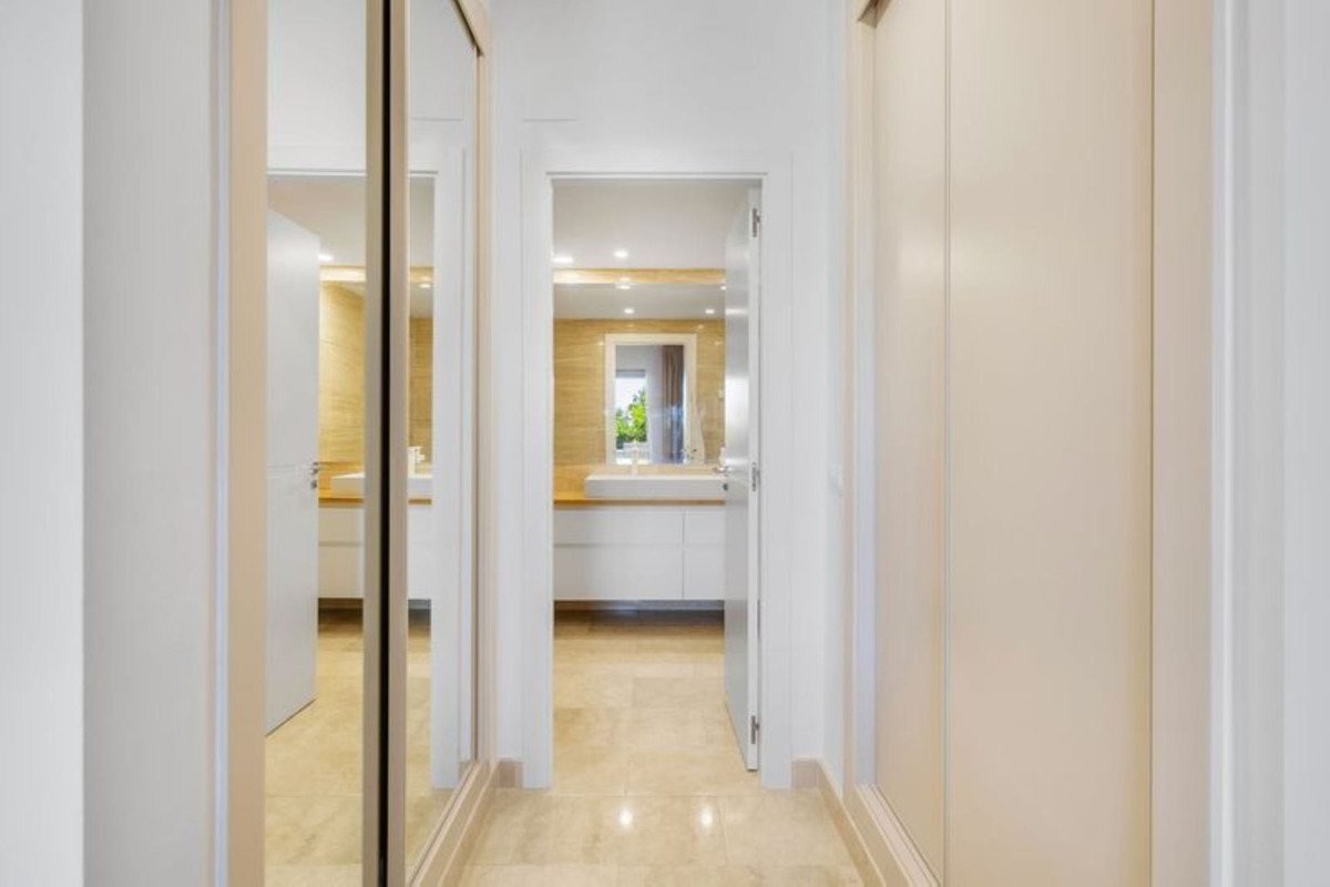 Se vende Apartamento Planta Baja de 3 dormitorios en Costa Del Sol, Málaga, España