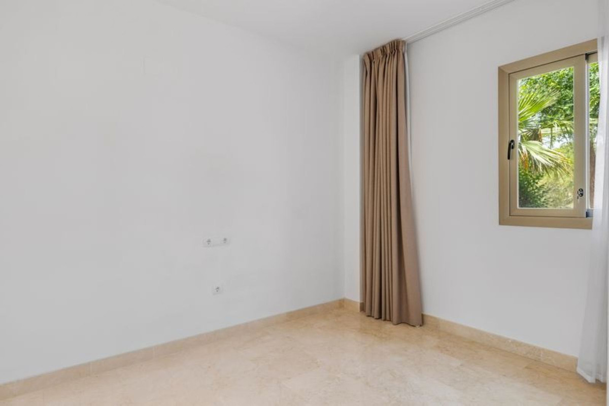 Se vende Apartamento Planta Baja de 3 dormitorios en Costa Del Sol, Málaga, España