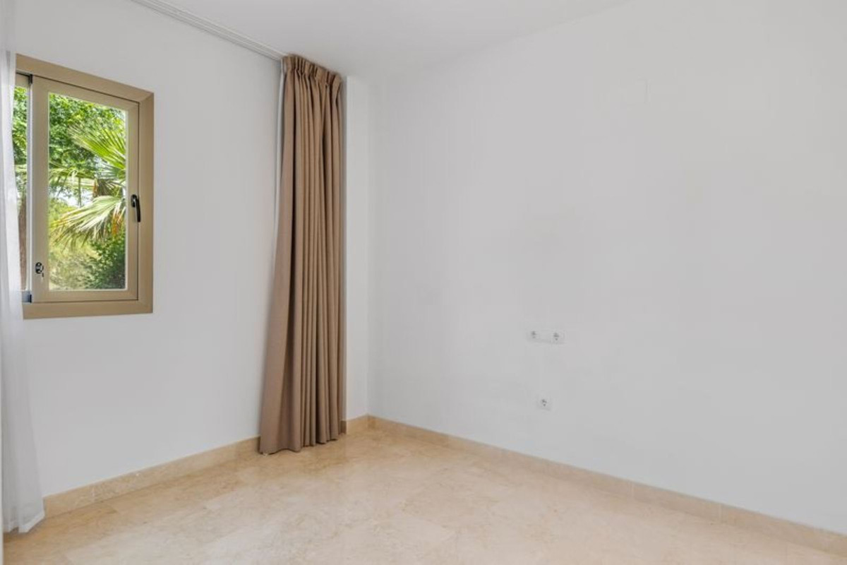 Se vende Apartamento Planta Baja de 3 dormitorios en Costa Del Sol, Málaga, España