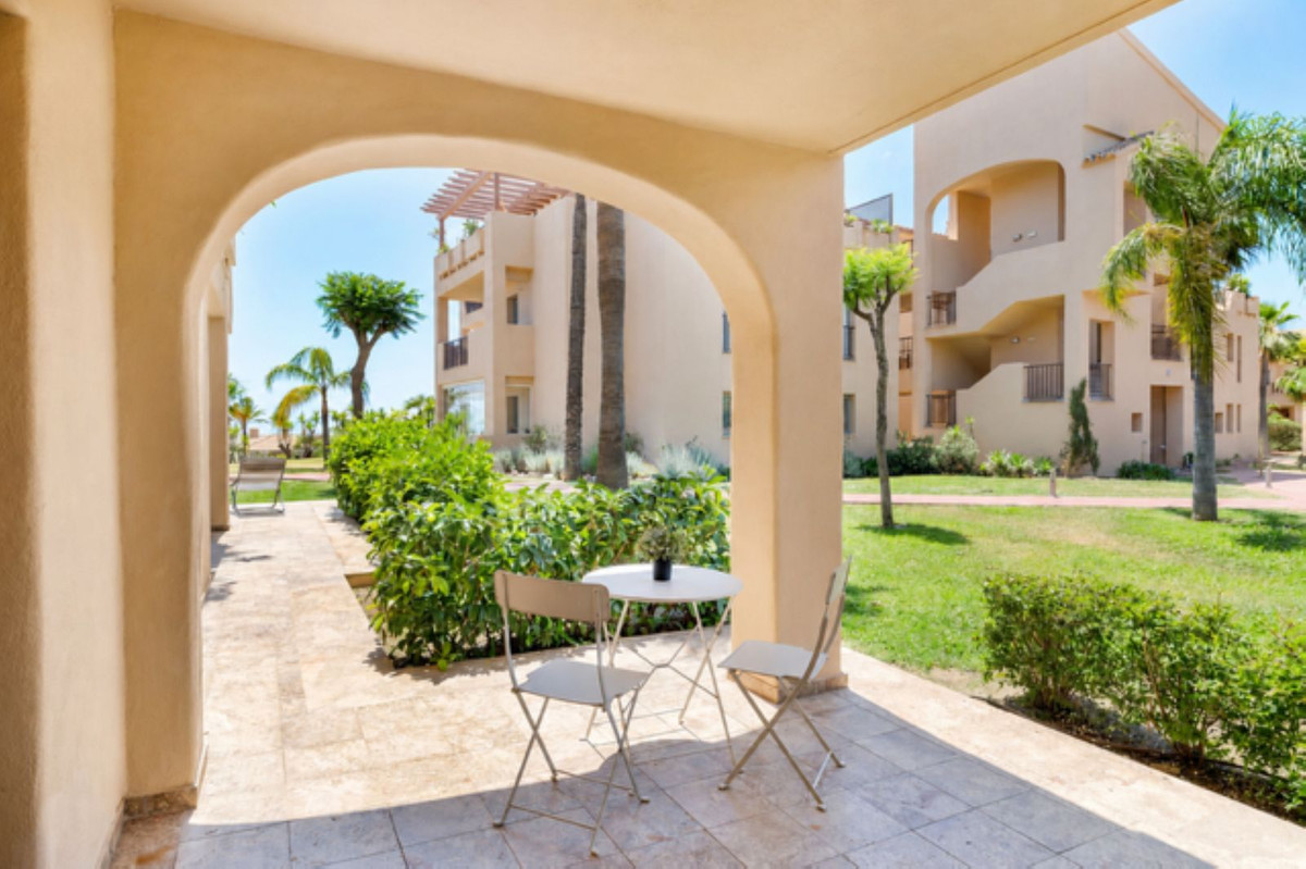 Se vende Apartamento Planta Baja de 3 dormitorios en Costa Del Sol, Málaga, España
