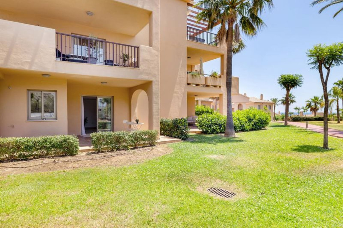 Se vende Apartamento Planta Baja de 3 dormitorios en Costa Del Sol, Málaga, España
