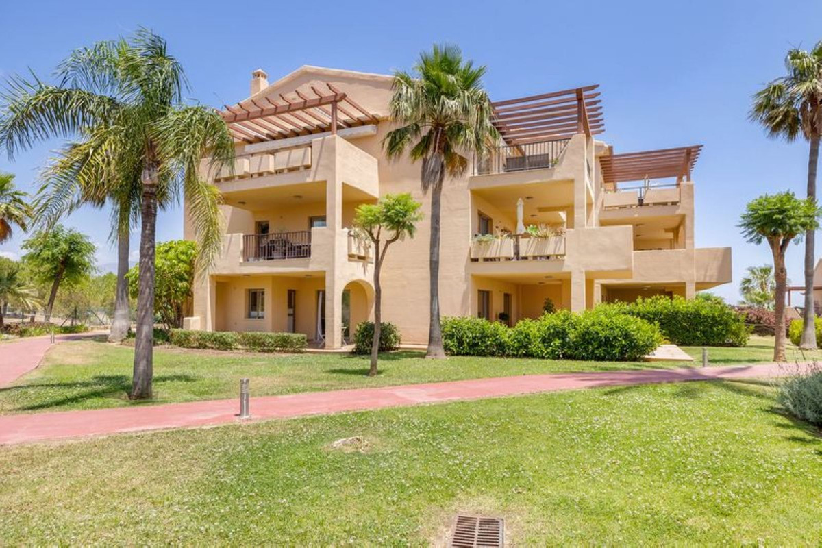 Se vende Apartamento Planta Baja de 3 dormitorios en Costa Del Sol, Málaga, España