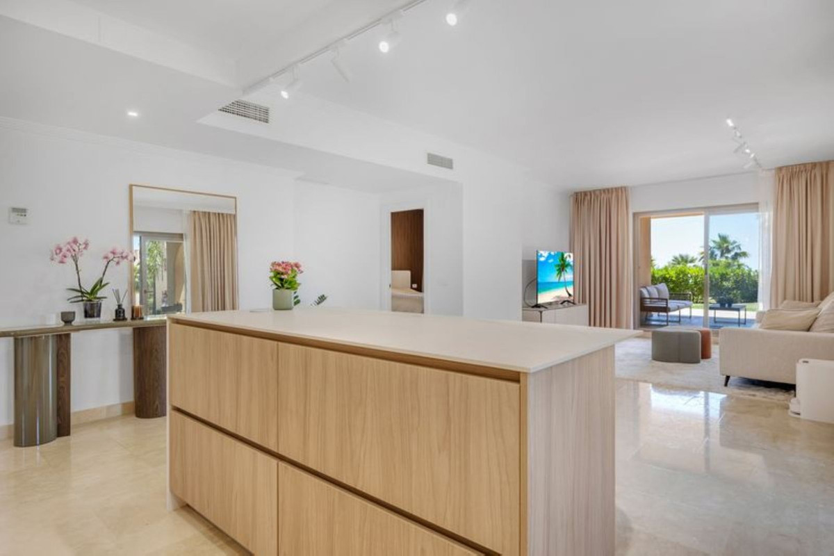 Se vende Apartamento Planta Baja de 3 dormitorios en Costa Del Sol, Málaga, España