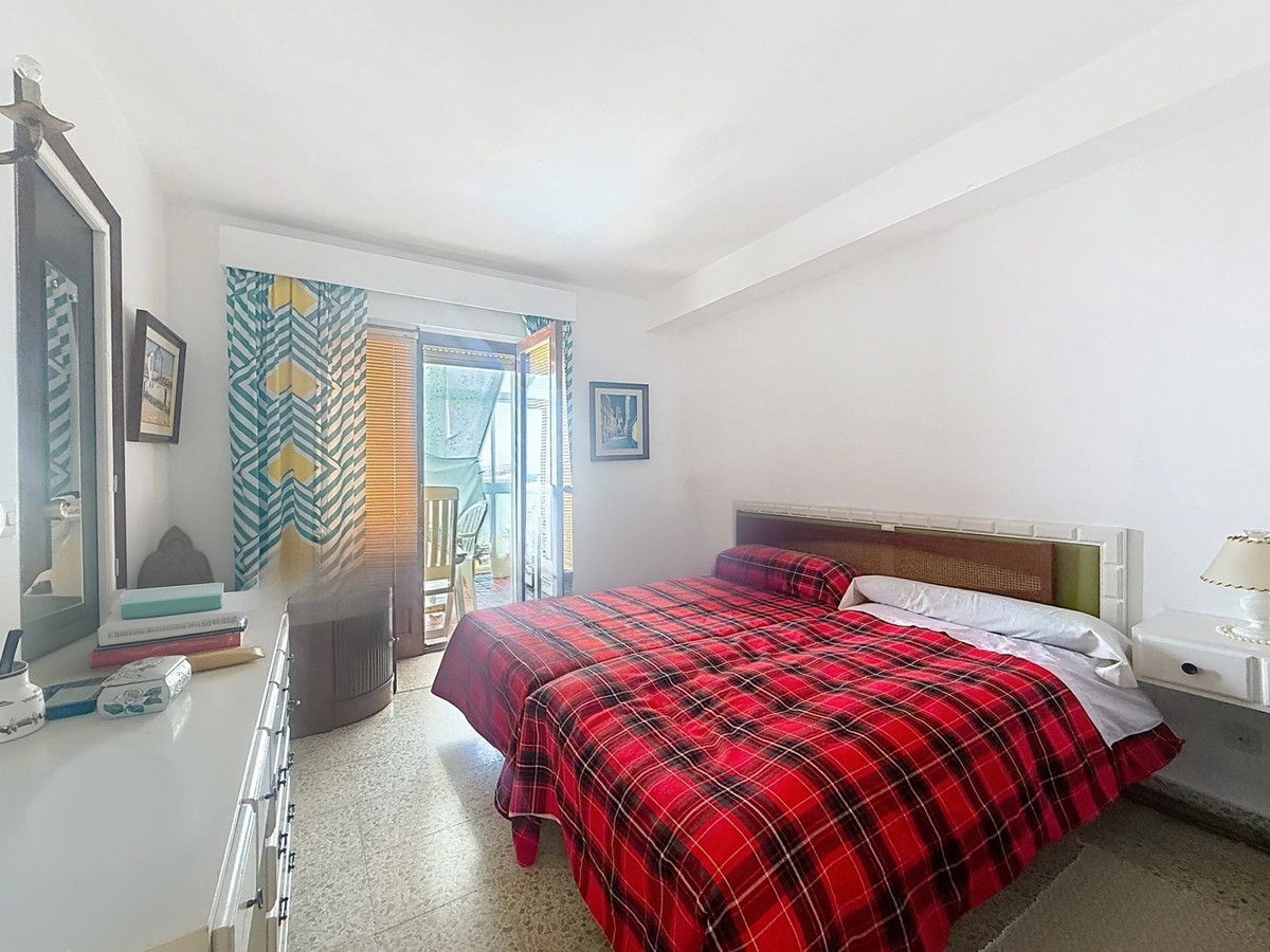 3 Bed Apartment for sale in Estepona Costa Del Sol, Málaga, Spain