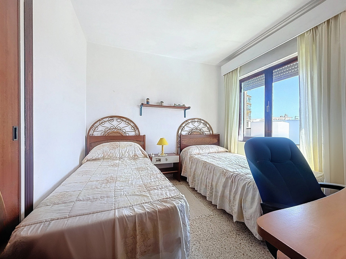 3 Bed Apartment for sale in Estepona Costa Del Sol, Málaga, Spain