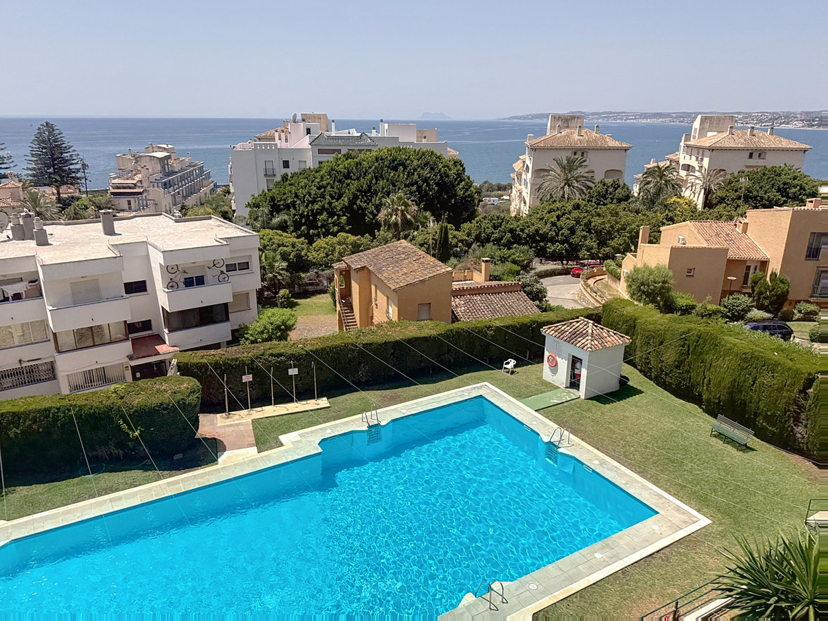 3 Bed Apartment for sale in Estepona Costa Del Sol, Málaga, Spain
