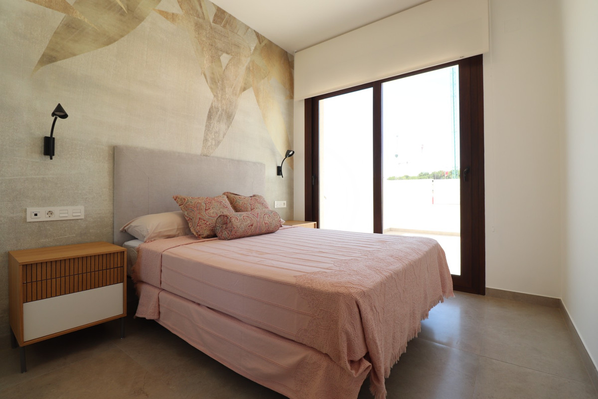 Se vende Apartamento Planta Baja de 3 dormitorios en Costa Blanca, Alicante, España