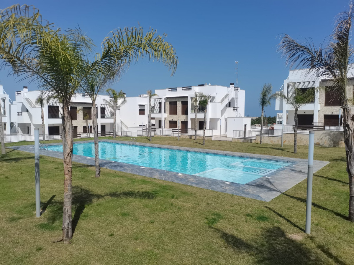 Se vende Apartamento Planta Baja de 3 dormitorios en Costa Blanca, Alicante, España