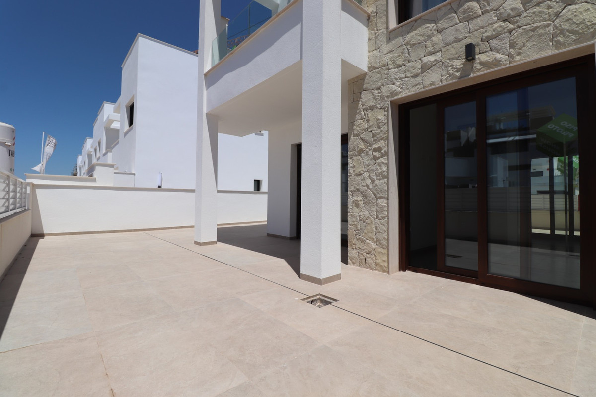 Se vende Apartamento Planta Baja de 3 dormitorios en Costa Blanca, Alicante, España