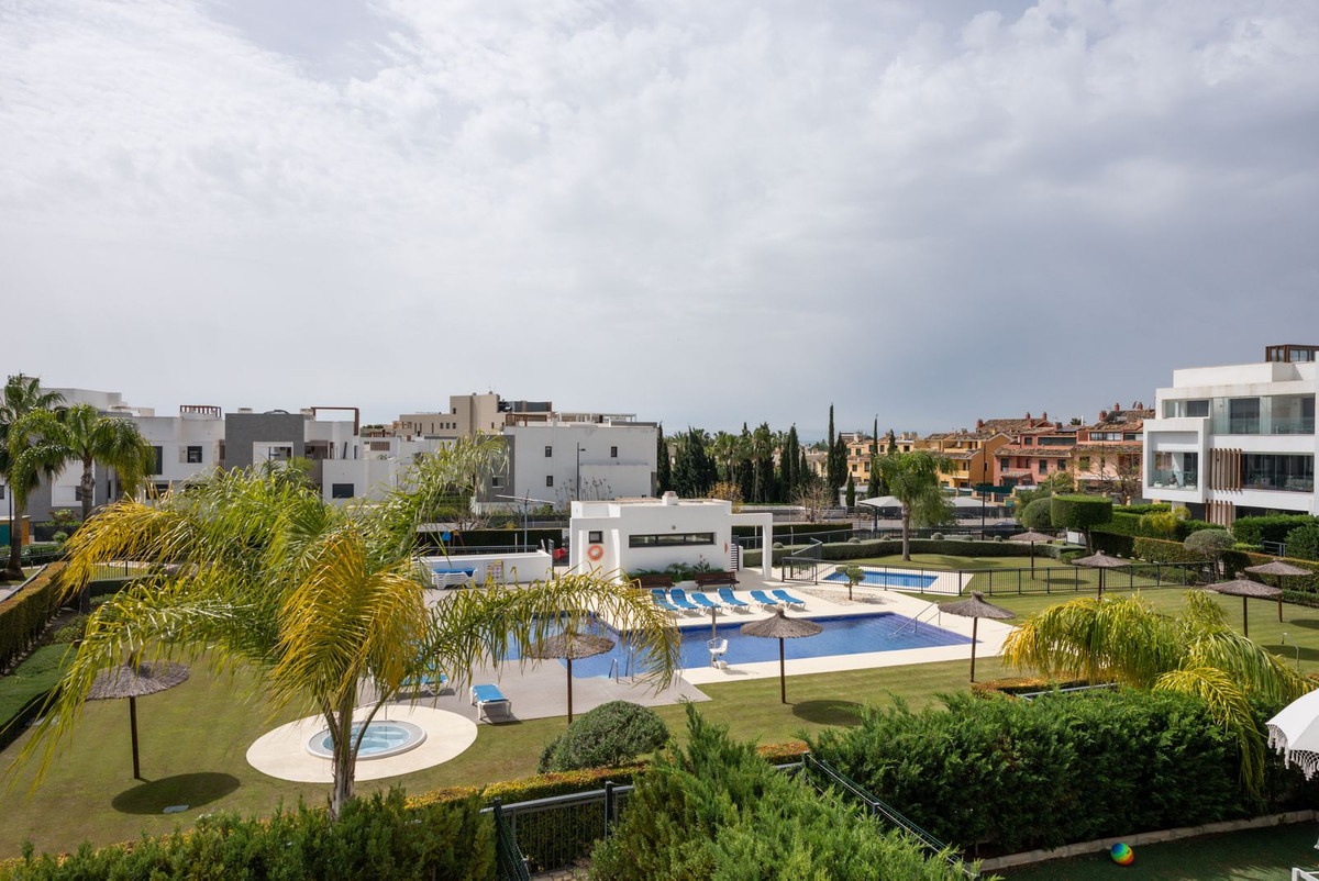 2 Bed Apartment for sale in Estepona Costa Del Sol, Málaga, Spain