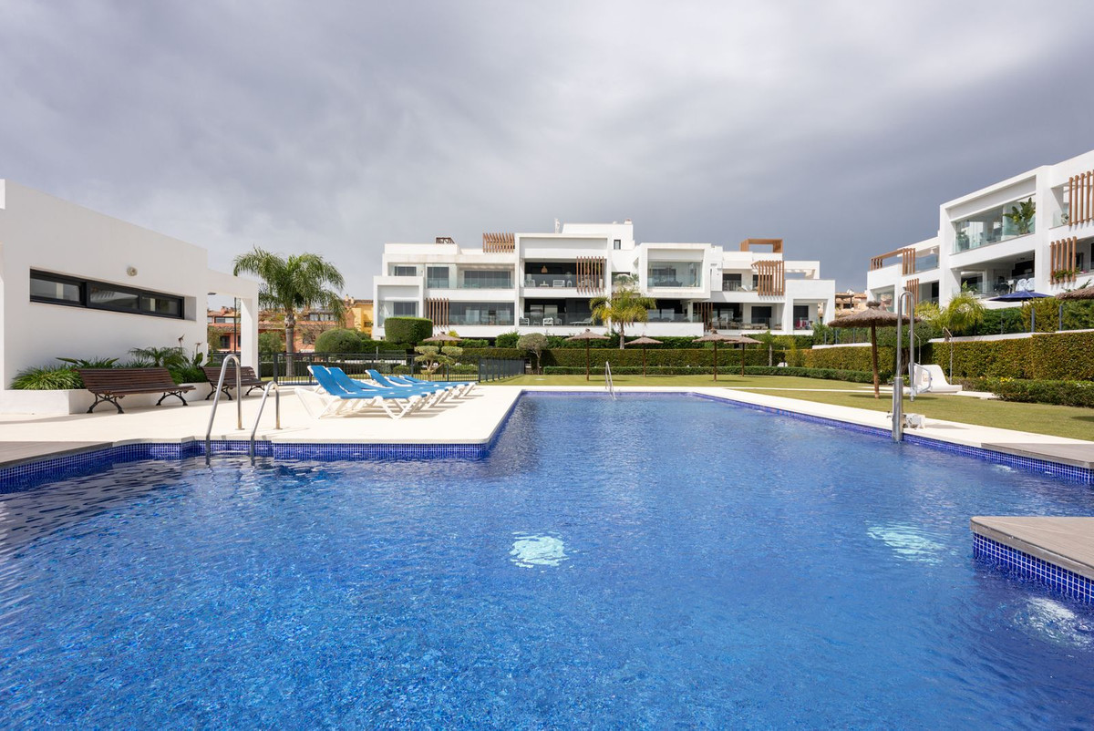 2 Bed Apartment for sale in Estepona Costa Del Sol, Málaga, Spain