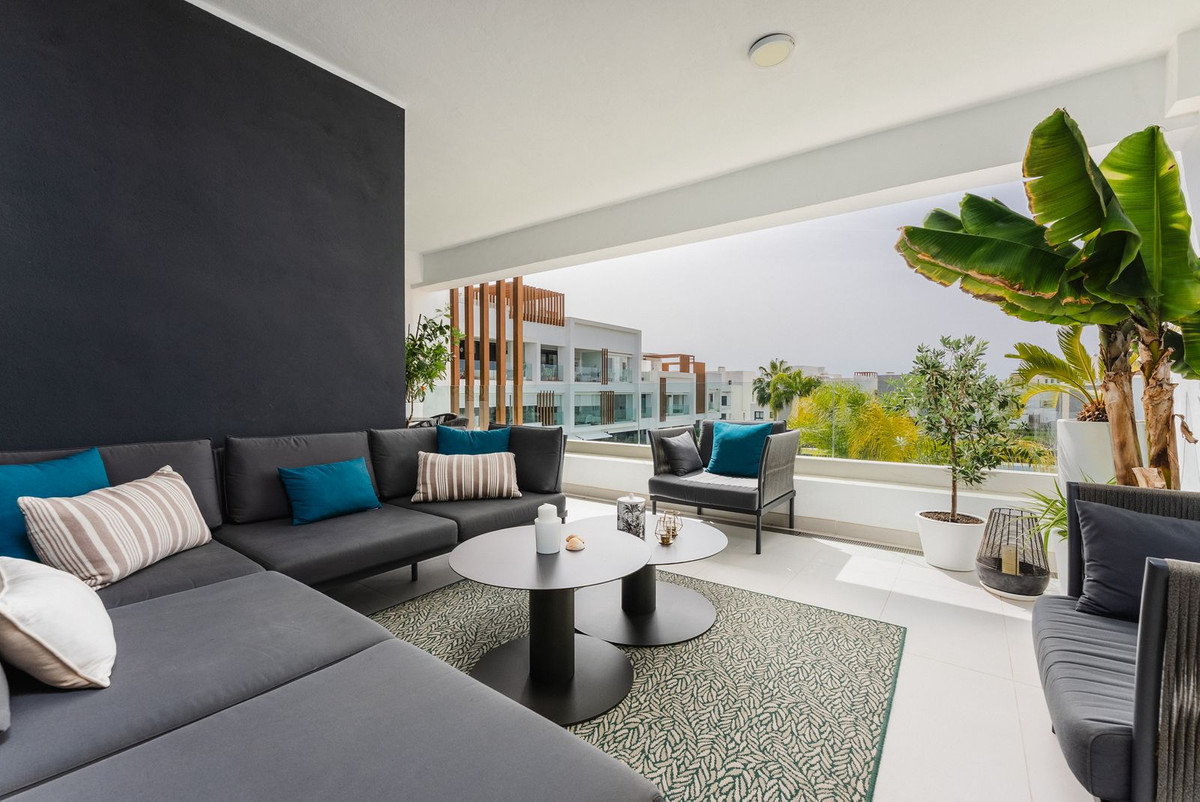 2 Bed Apartment for sale in Estepona Costa Del Sol, Málaga, Spain