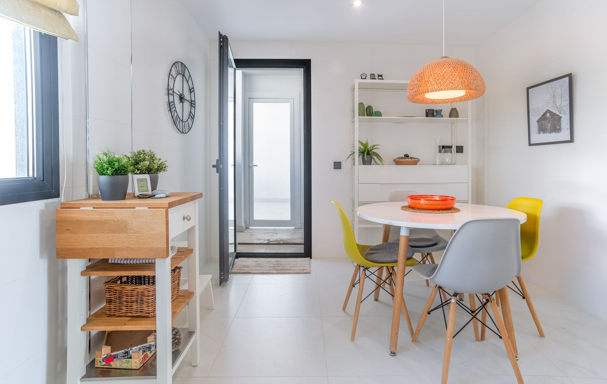 2 Bed Apartment for sale in Estepona Costa Del Sol, Málaga, Spain