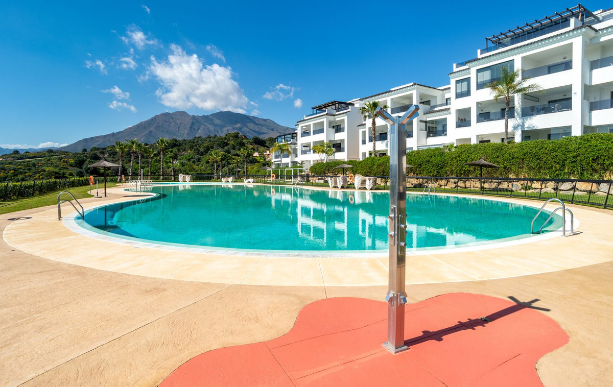 2 Bed Apartment for sale in Estepona Costa Del Sol, Málaga, Spain