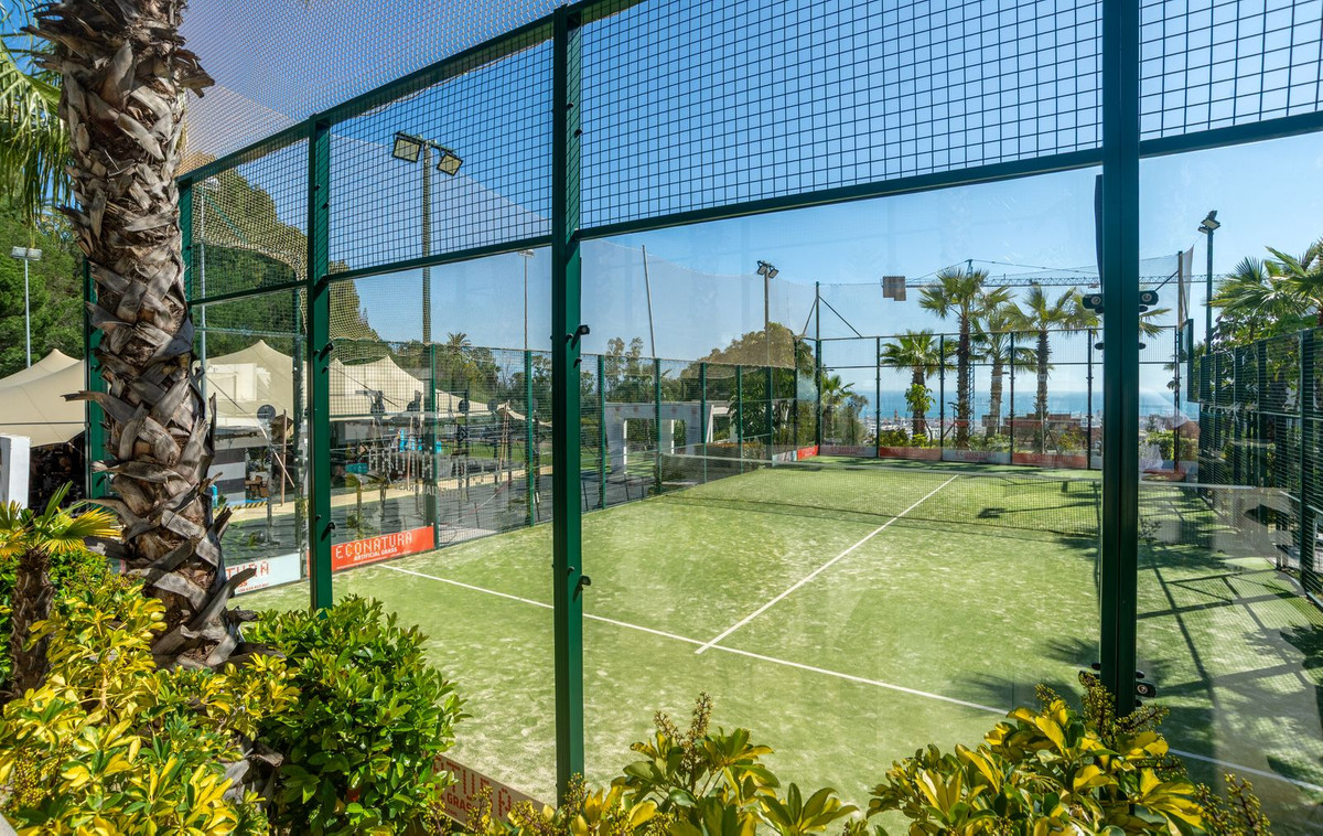 2 Bed Apartment for sale in Estepona Costa Del Sol, Málaga, Spain