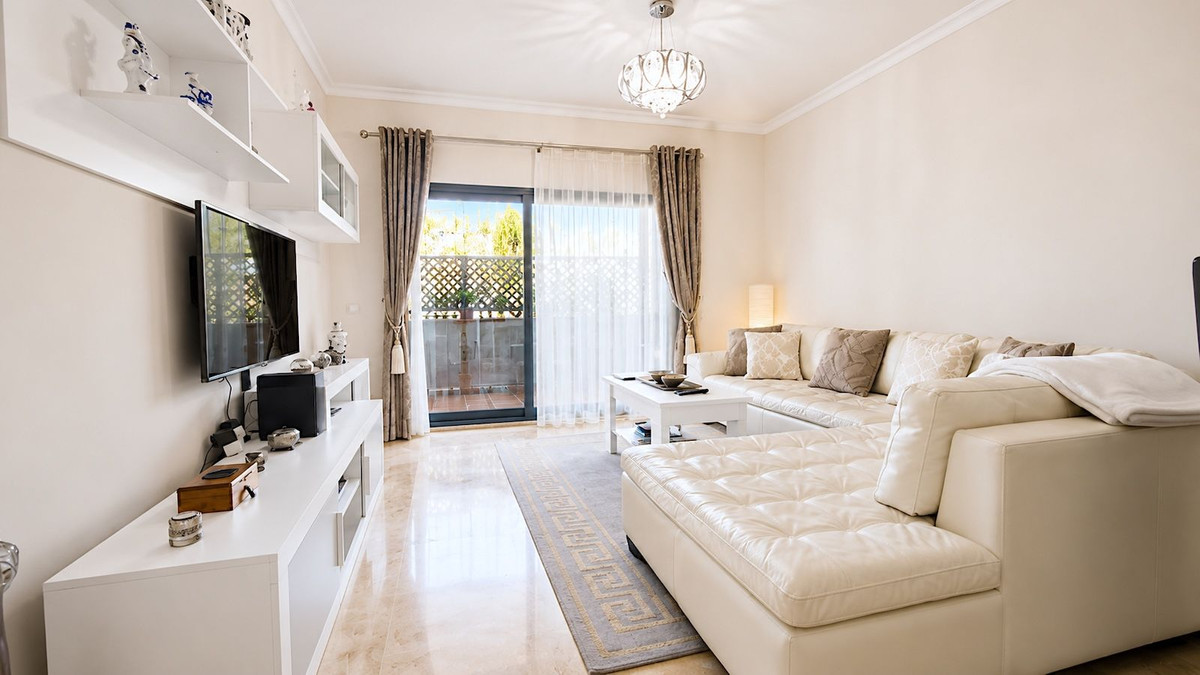 2 Bed Apartment for sale in San Pedro De Alcántara Costa Del Sol, Málaga, Spain