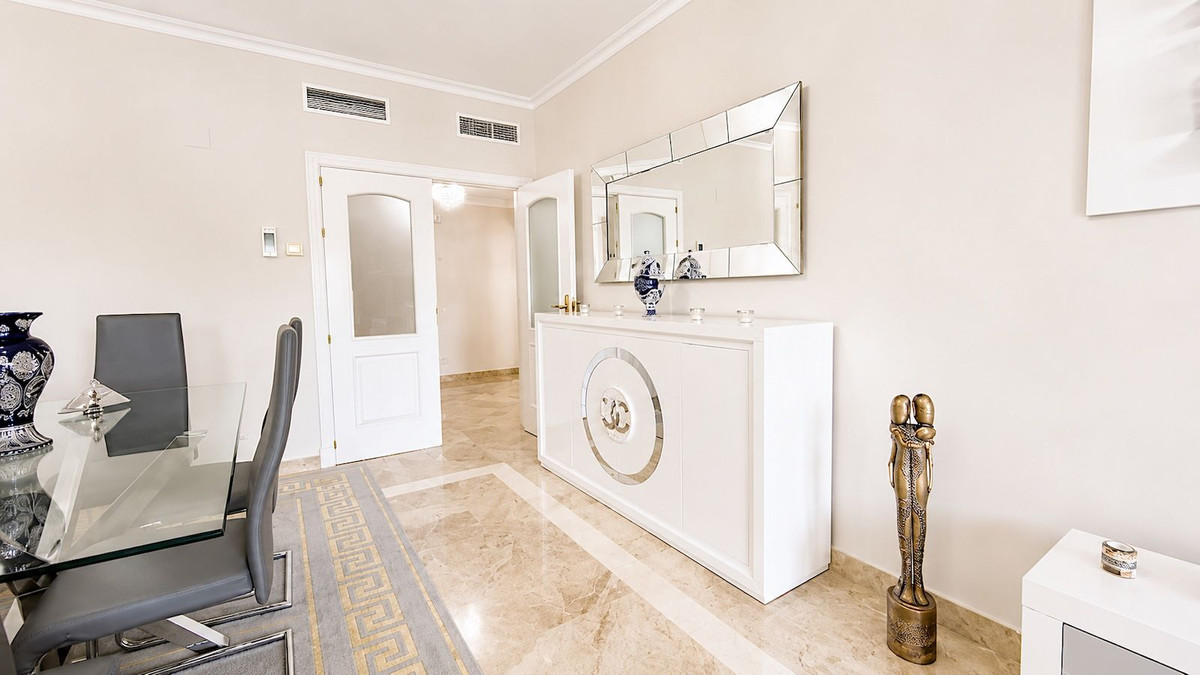 2 Bed Apartment for sale in San Pedro De Alcántara Costa Del Sol, Málaga, Spain