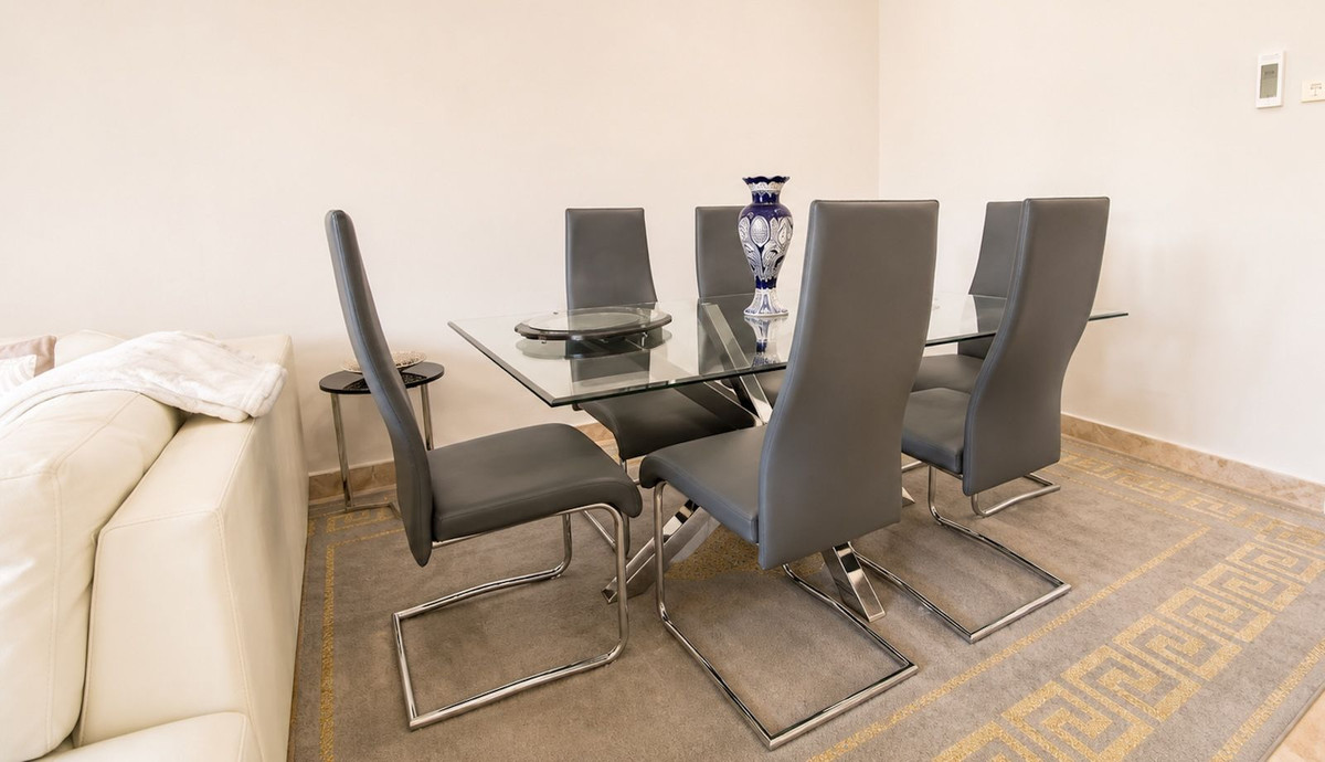 2 Bed Apartment for sale in San Pedro De Alcántara Costa Del Sol, Málaga, Spain