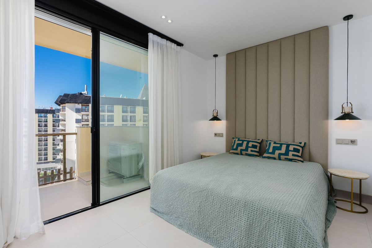 2 Bed Apartment for sale in Fuengirola Costa Del Sol, Málaga, Spain