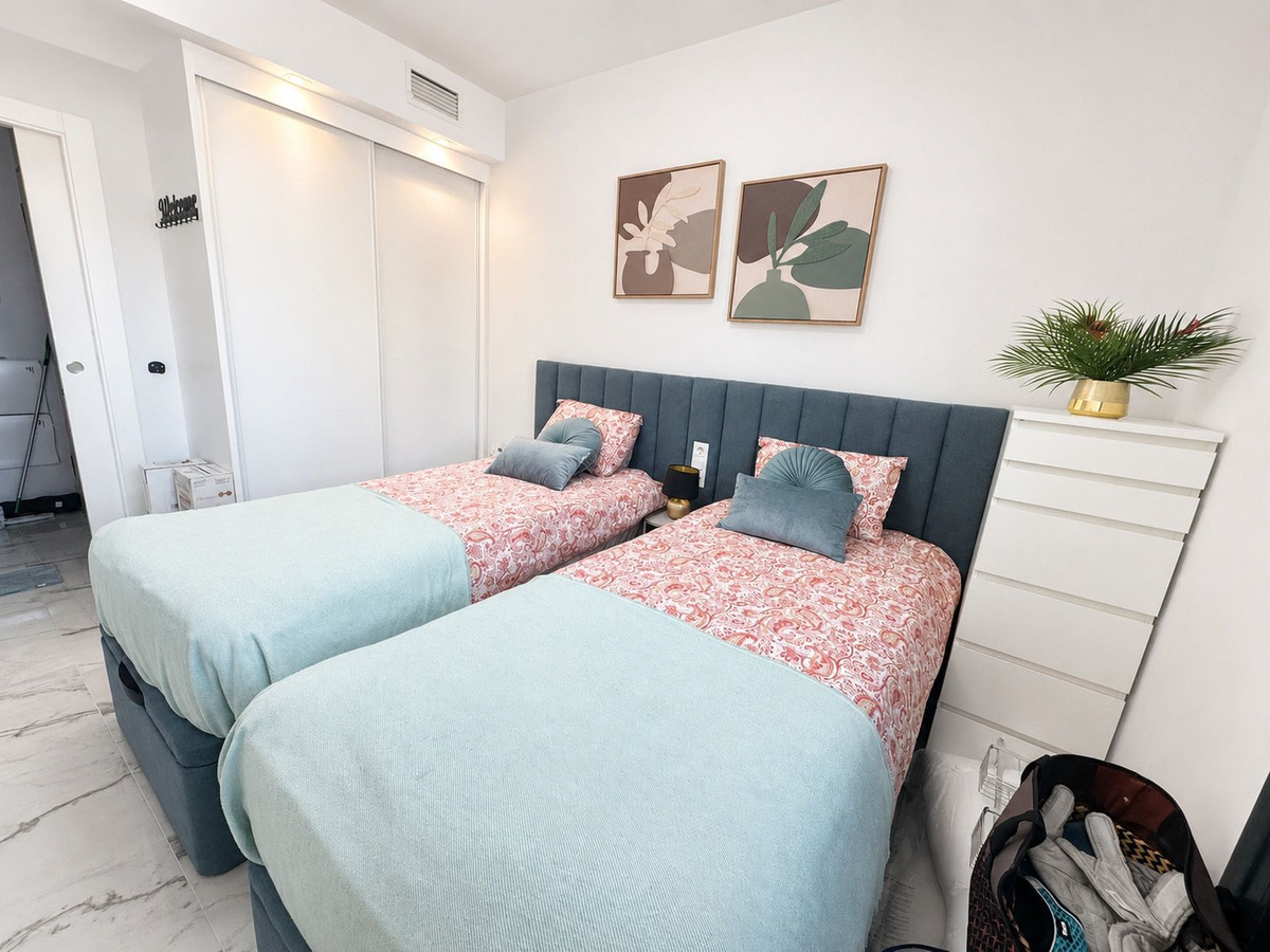 Se vende Apartamento Planta Media de 2 dormitorios en Costa Blanca, Alicante, España