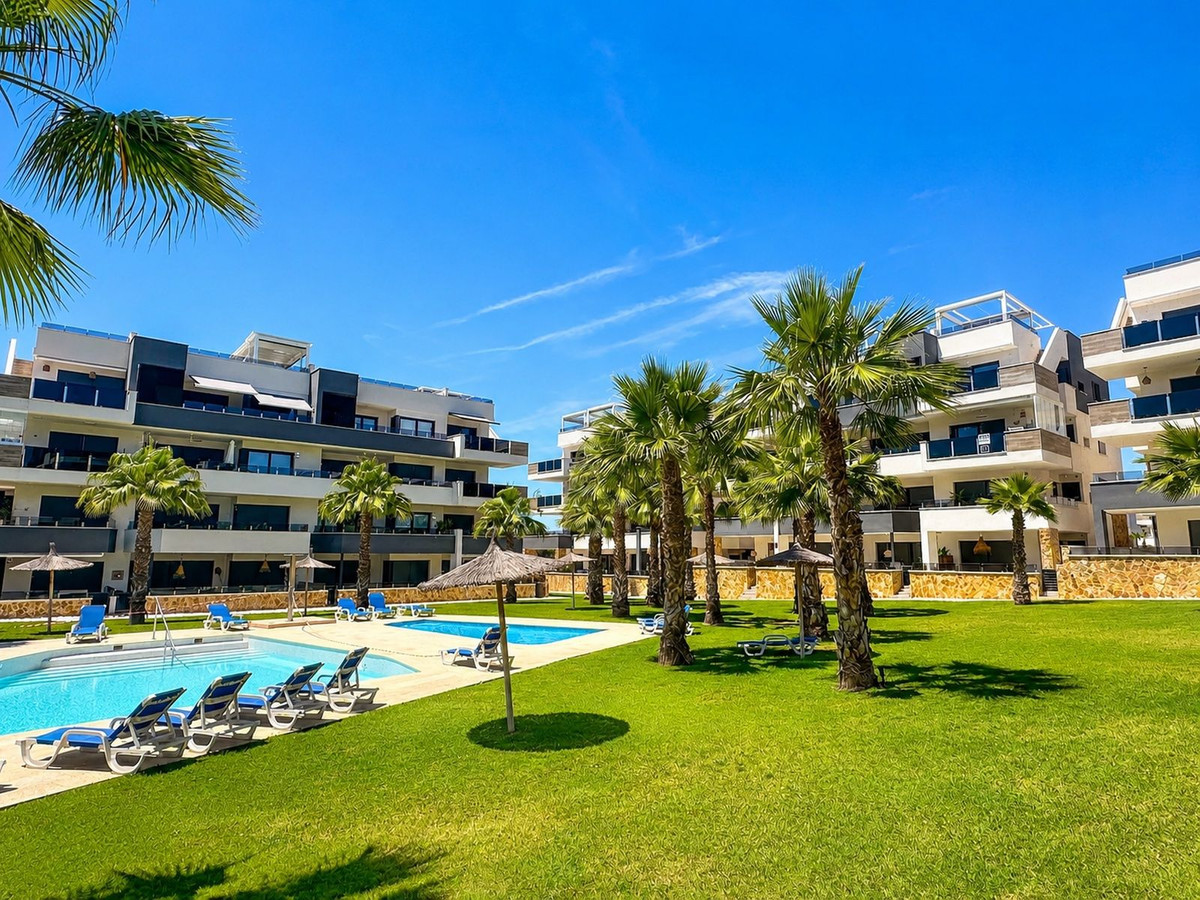 Se vende Apartamento Planta Media de 2 dormitorios en Costa Blanca, Alicante, España