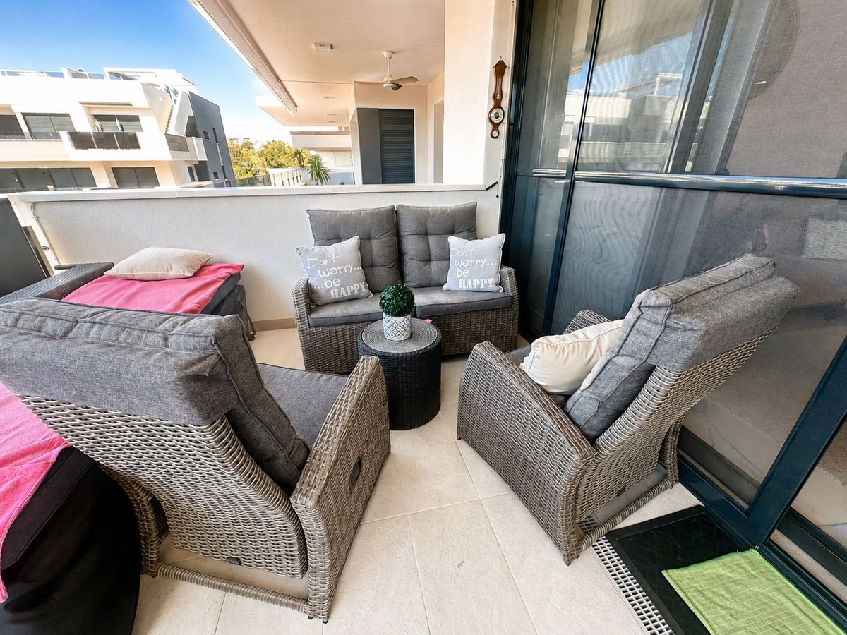 Se vende Apartamento Planta Media de 2 dormitorios en Costa Blanca, Alicante, España