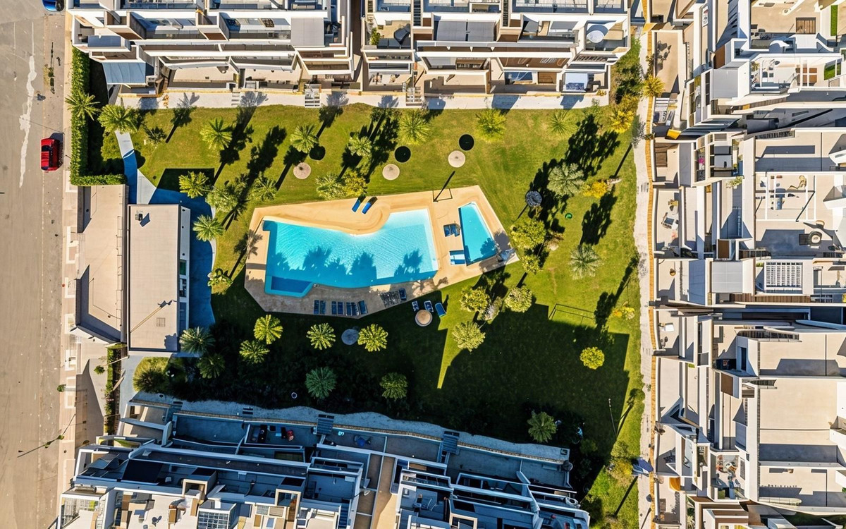 Se vende Apartamento Planta Media de 2 dormitorios en Costa Blanca, Alicante, España