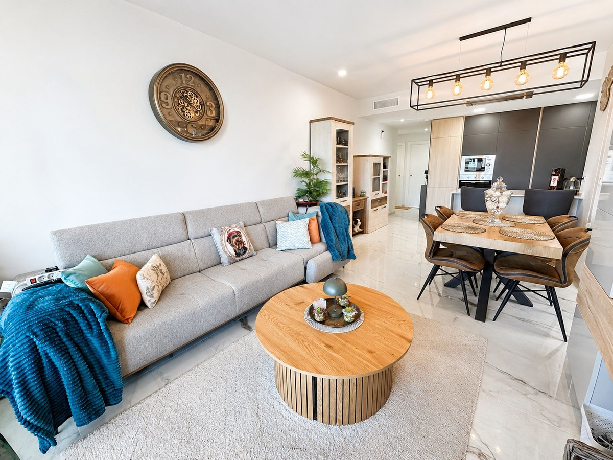 Se vende Apartamento Planta Media de 2 dormitorios en Costa Blanca, Alicante, España