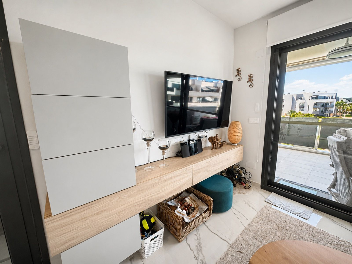 Se vende Apartamento Planta Media de 2 dormitorios en Costa Blanca, Alicante, España
