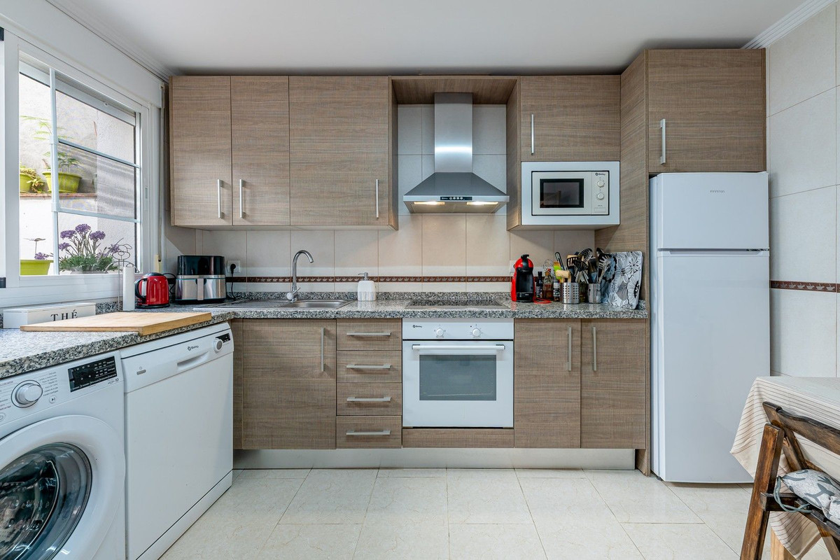 3 Bed Townhouse for sale in Coín Costa Del Sol, Málaga, Spain