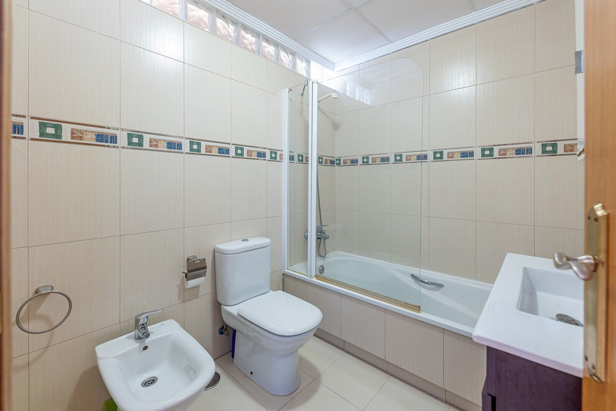 3 Bed Townhouse for sale in Coín Costa Del Sol, Málaga, Spain